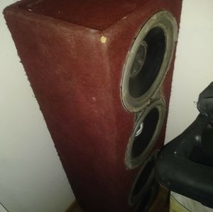 I have 4 10in jl audio subs. With a 900 watt amp